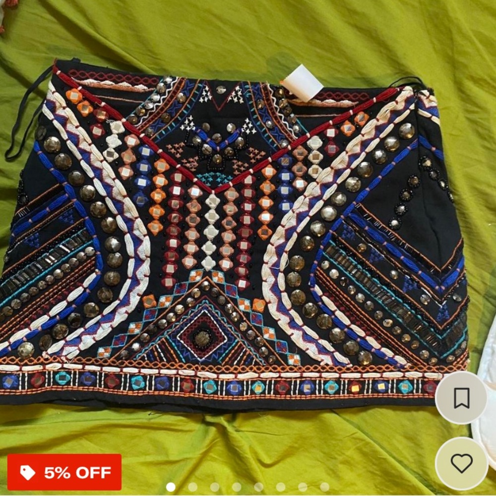 Embroidered mini skirt